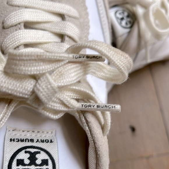 New. Tory Burch HANK SNEAKER in Snow White / Beige Size 10 - Picture 11 of 12